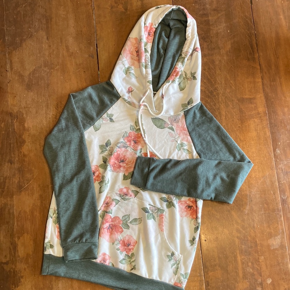 Rose print hoodie shirt